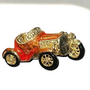 007 Antique car brooch pin pendant